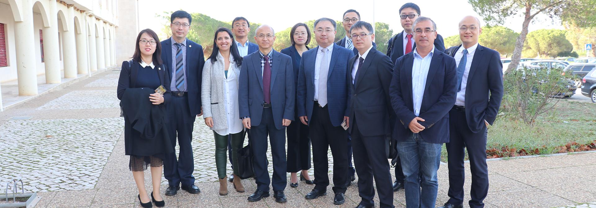 Generic representation of CCMAR recebe visita da Academia chinesa de Ciências