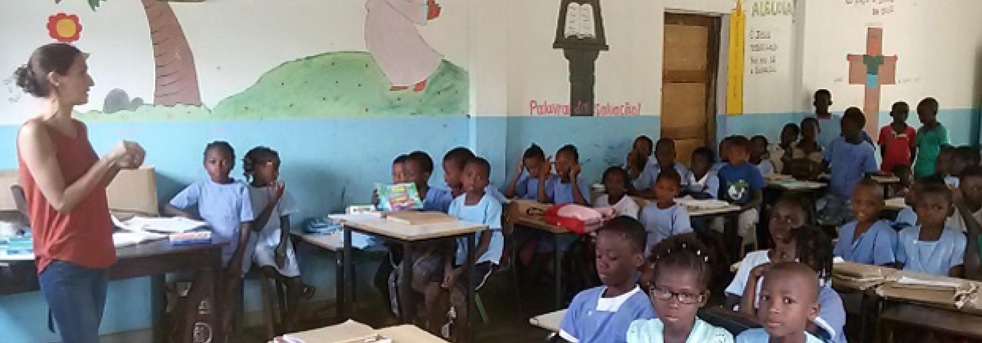 Generic representation of Investigadores do CCMAR descrevem pela primeira vez populações de ervas de S. Tomé