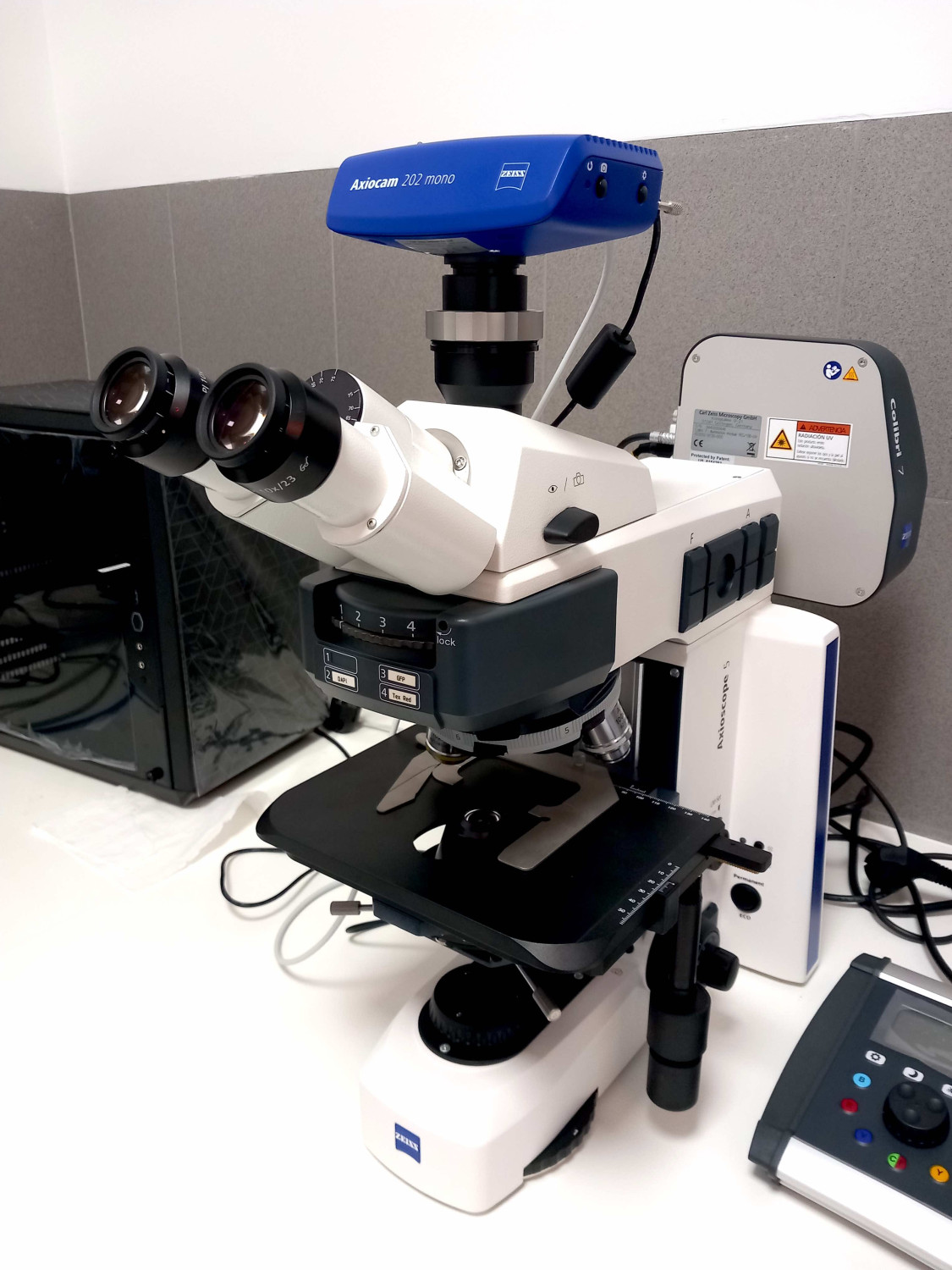 Axioscope 5 microscope